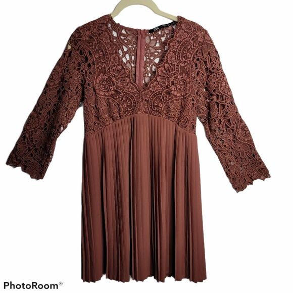 ZARA Pleated Contrast Lace Dress Size SMALL - Picture 4 of 15
